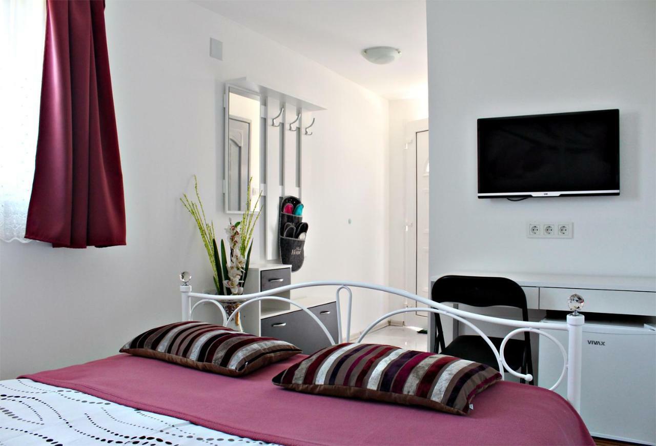 Apartments Kozjan Karlovac Exterior photo